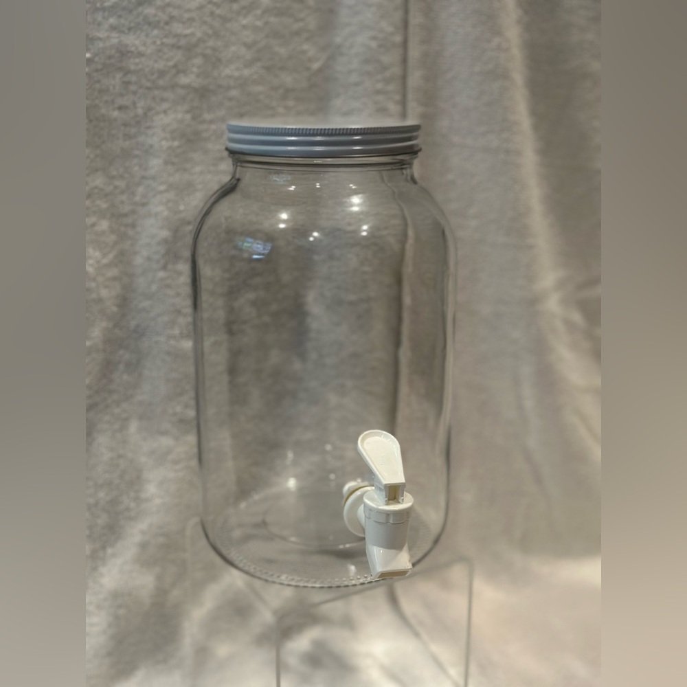IKEA 1-gallon capacity glass drink dispenser